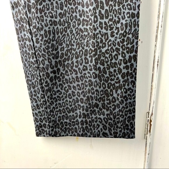 Time and Tru Gray Black Animal Leopard Print Comfort Cropped Pants NWT Plus Sz18 - Picture 5 of 16
